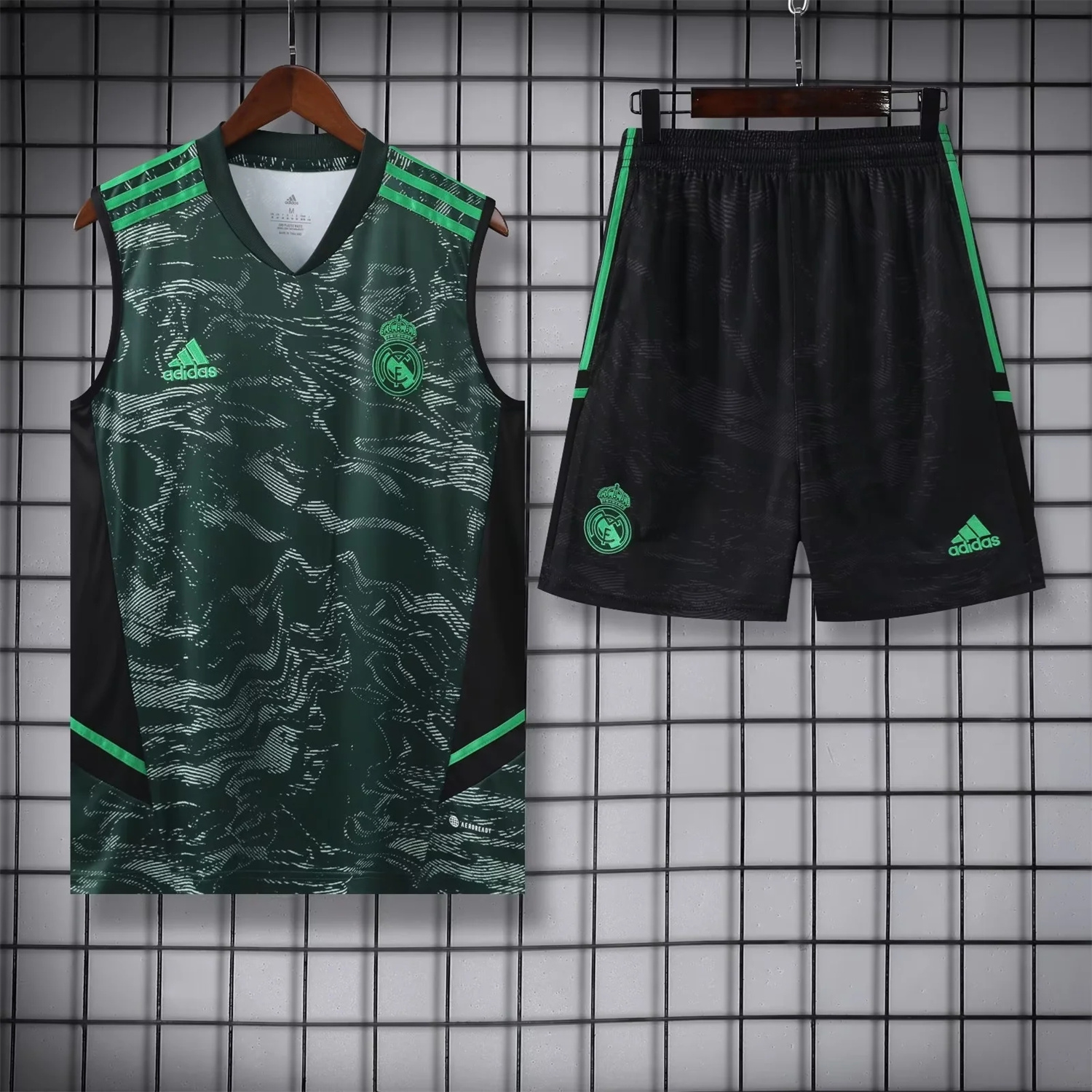 Real Madrid 23-24 Green Training Vest Suit